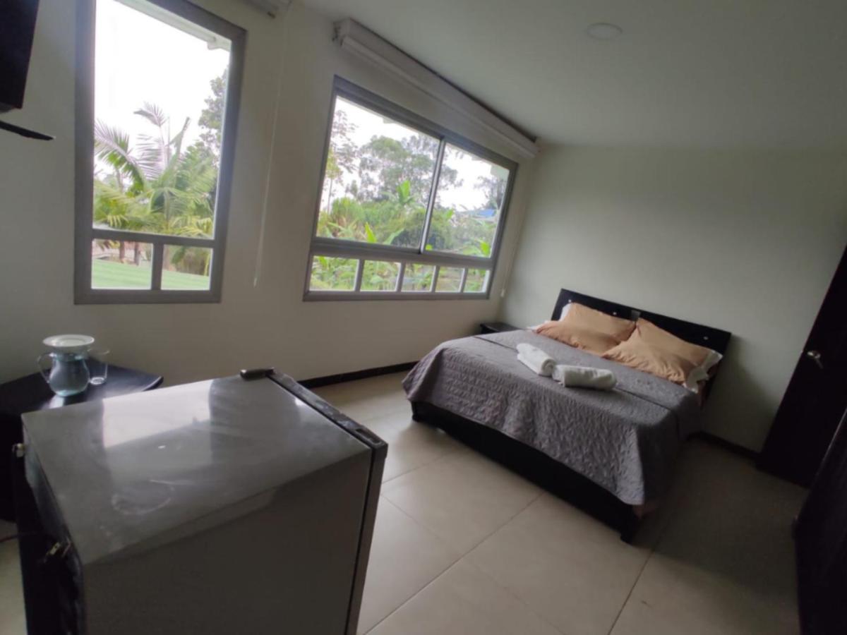 Habitacion Privada En Finca Turistica Hualcala La Mesa  Luaran gambar